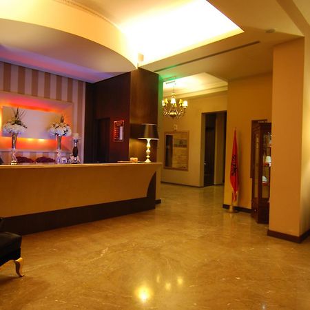 Hotel Doro City Тирана Экстерьер фото