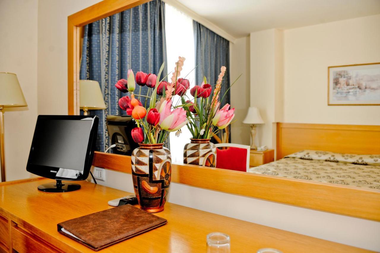 Hotel Doro City Тирана Экстерьер фото