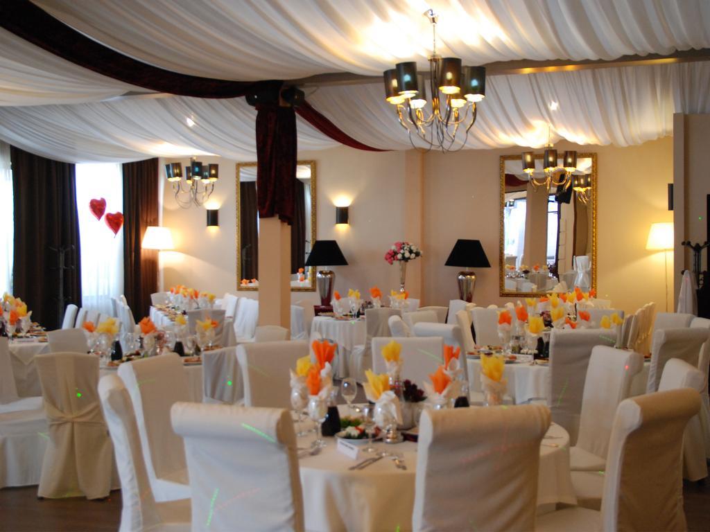 Hotel Doro City Тирана Экстерьер фото