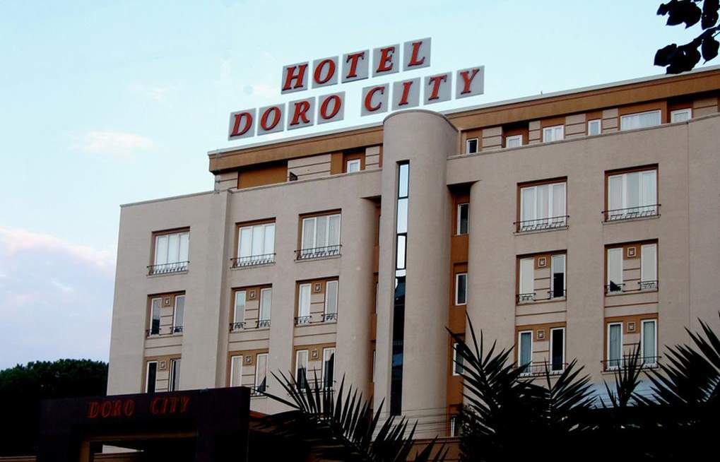 Hotel Doro City Тирана Экстерьер фото