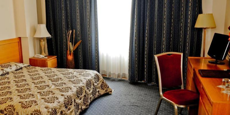 Hotel Doro City Тирана Экстерьер фото