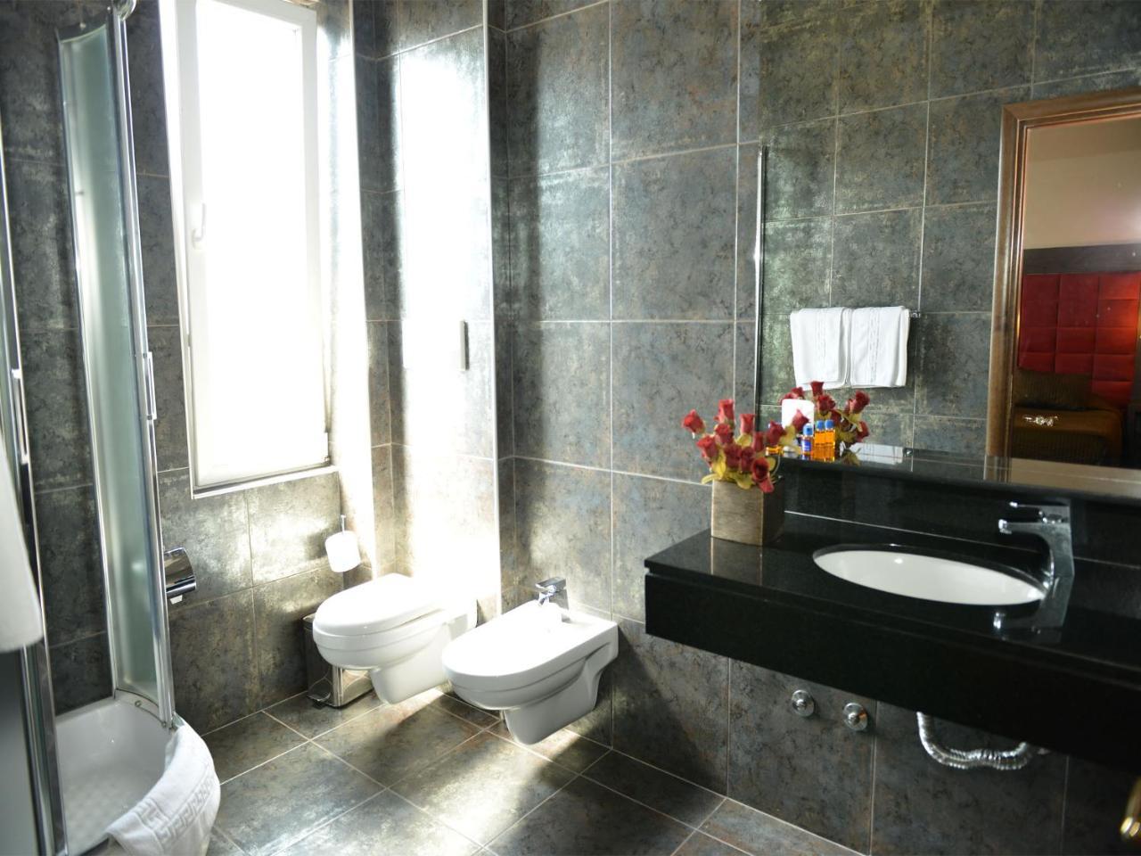 Hotel Doro City Тирана Экстерьер фото